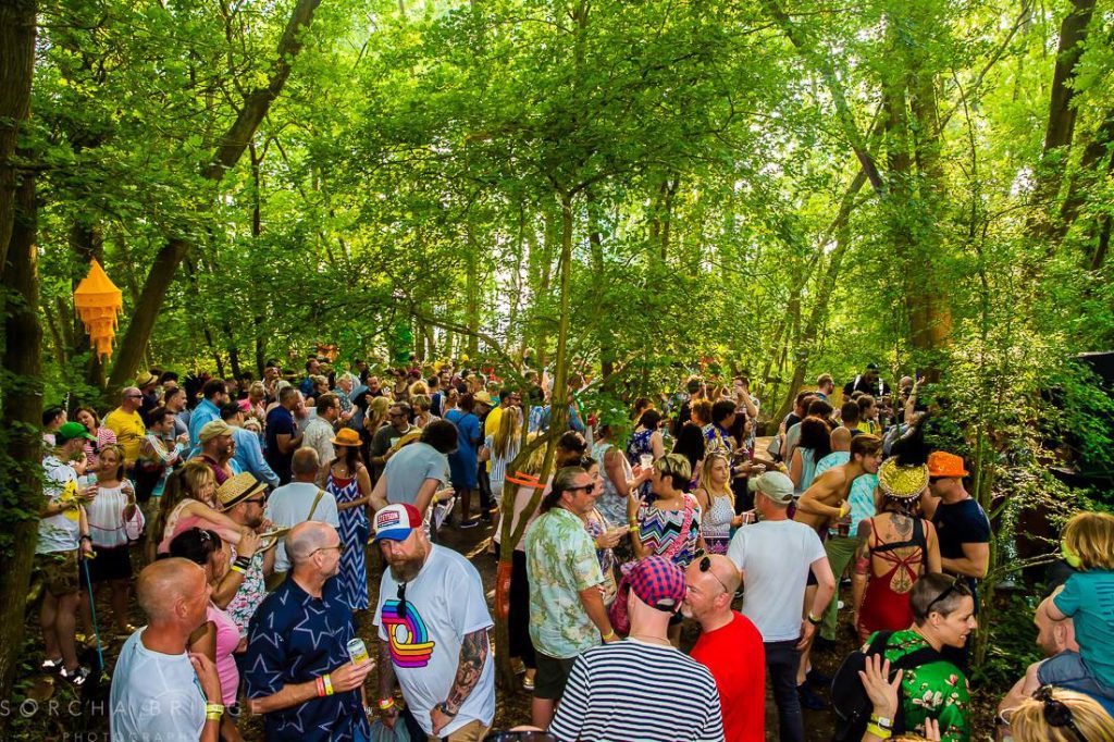 Forest Crowd Daylight credit Heather Shukar Alfresco Festival Forest Crowd