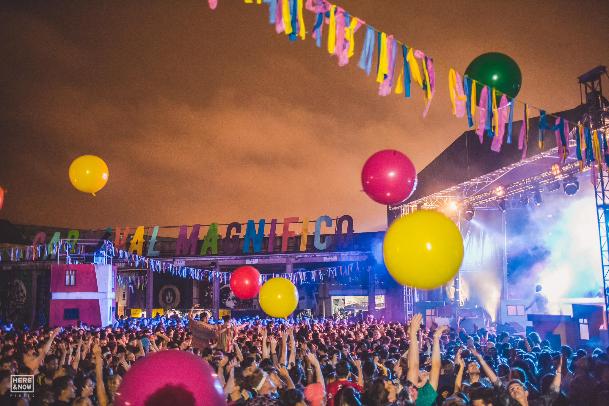 Carnival Magnifico Main Stage
