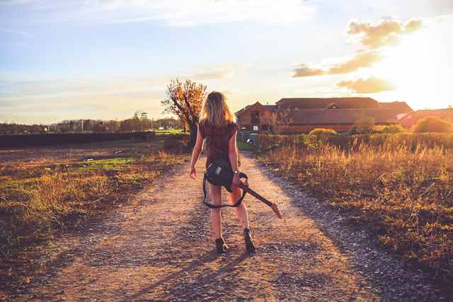 Barn on the Farm guitar girl