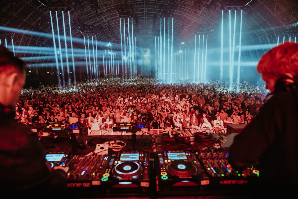 CFUK2018 Saturday SashaAndJohnDigweed Steelyard KrisHumphreys 36
