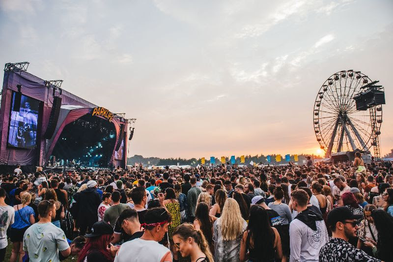 Parklife main stage ferris wheel sunset