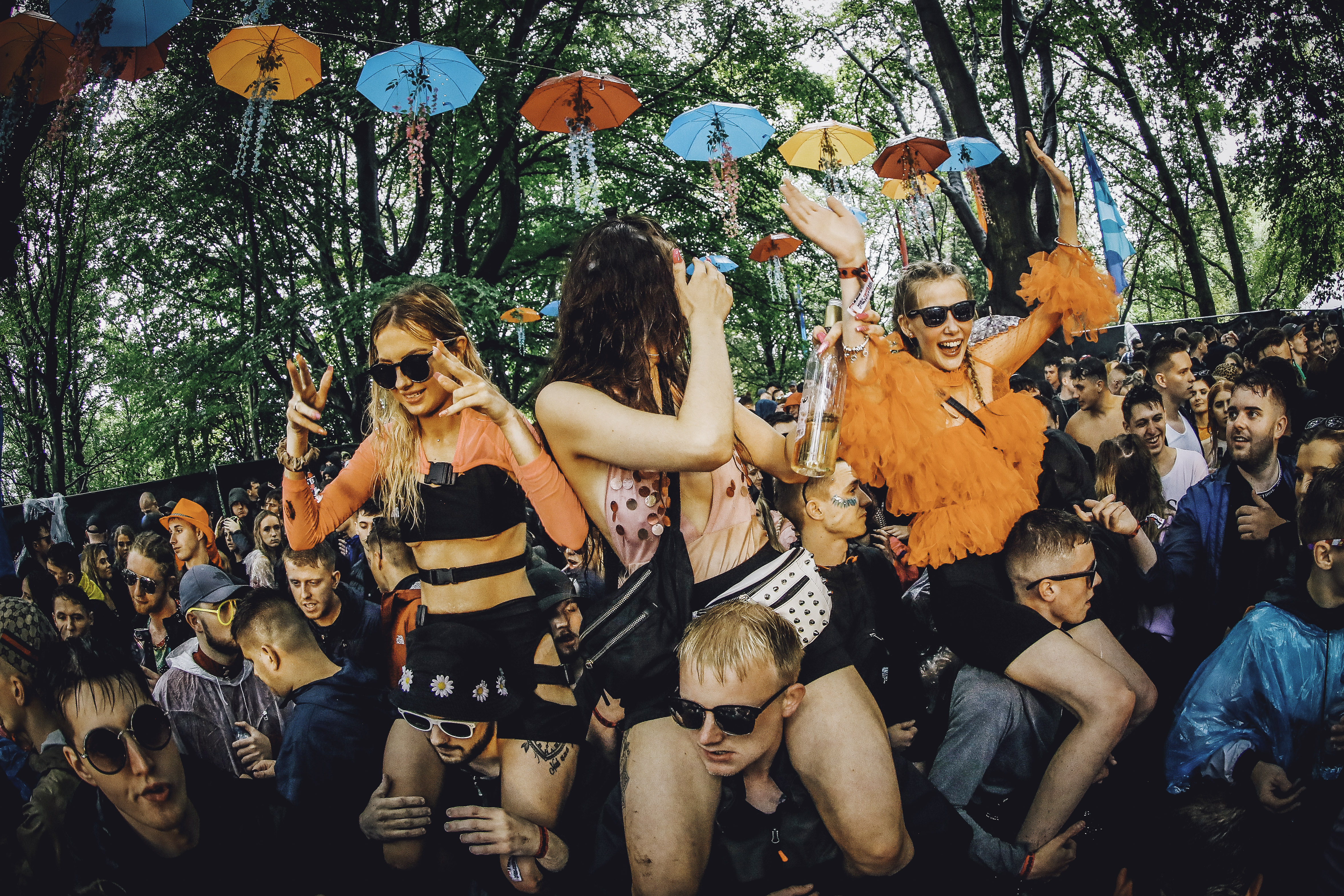 Wonderwood Festival crowd girls on shoulders