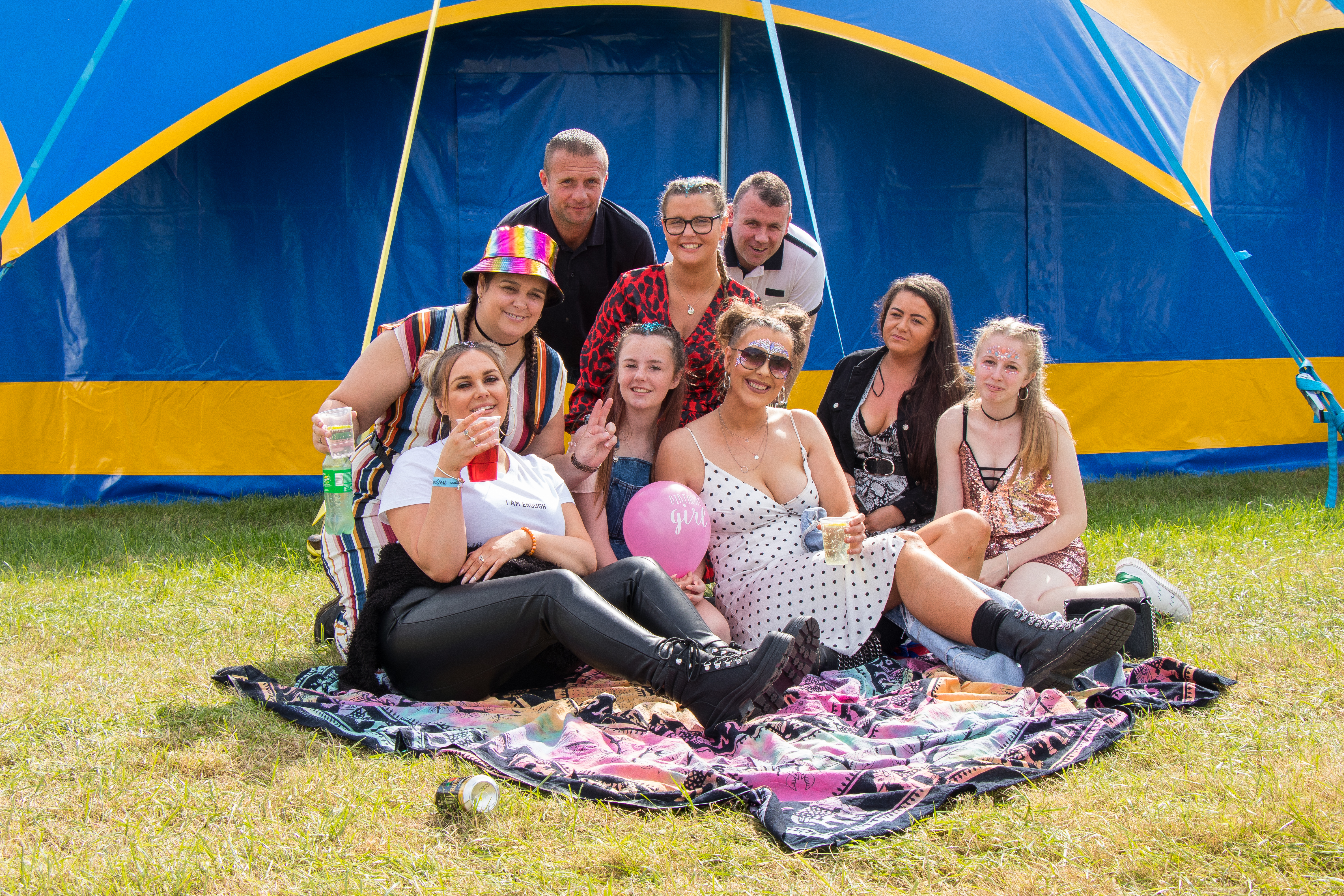 Deva Fest crowd
