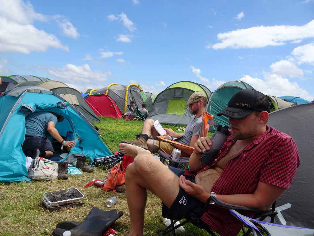 DSC04304 Glastonbury 2019 attendees in the campsites