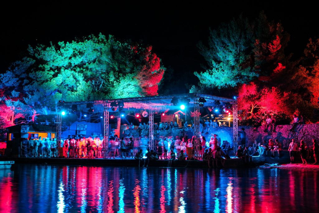 Outlook Origins water stage Outlook Origins water stage