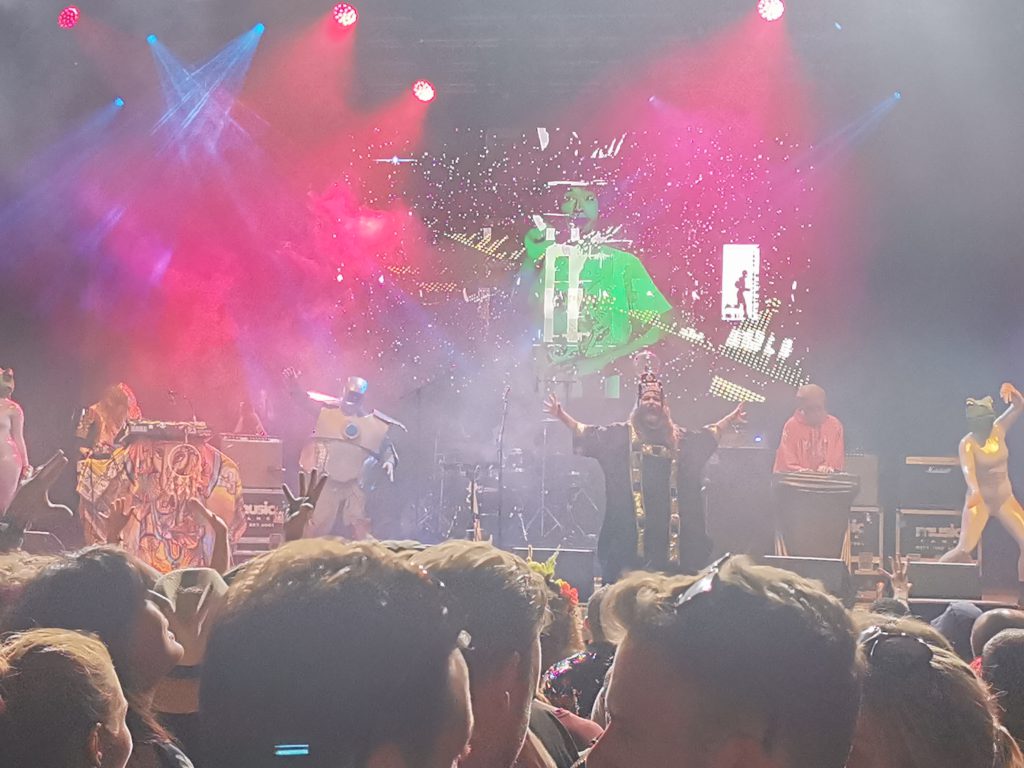 IMG 20190629 034612 Henge on the Truth Stage at Glastonbury 2019