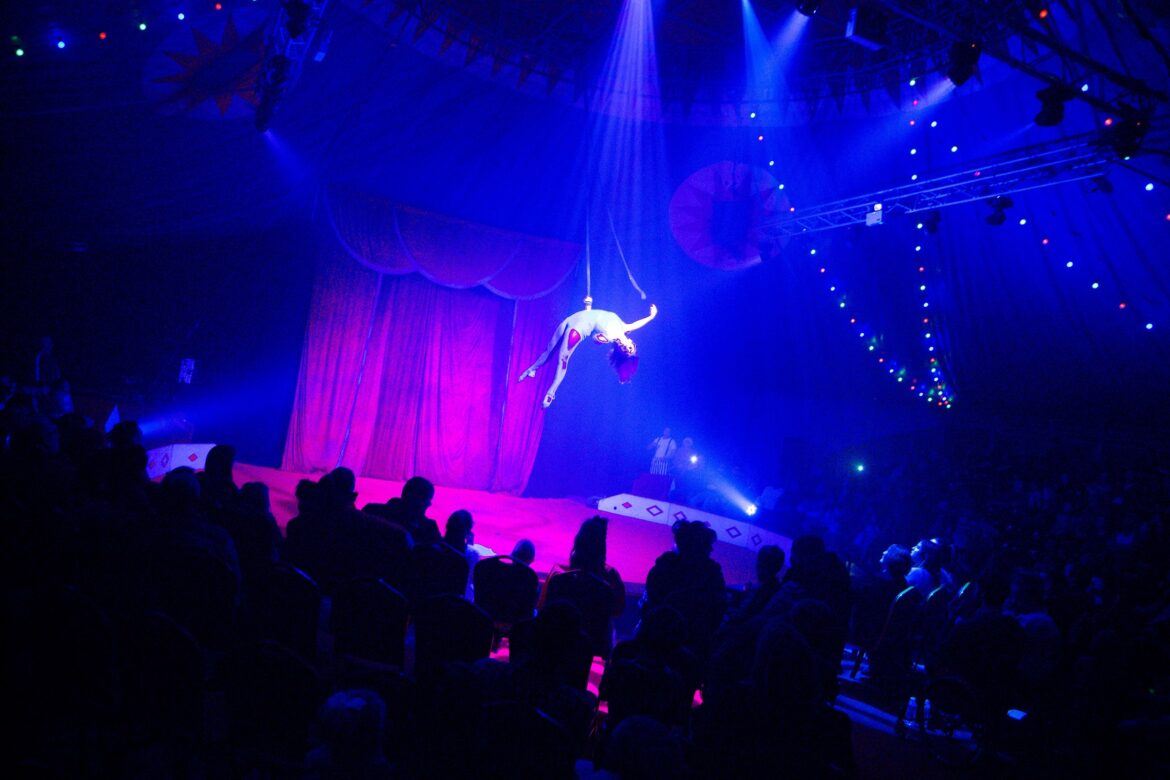 Winter Wonderland Circus resized