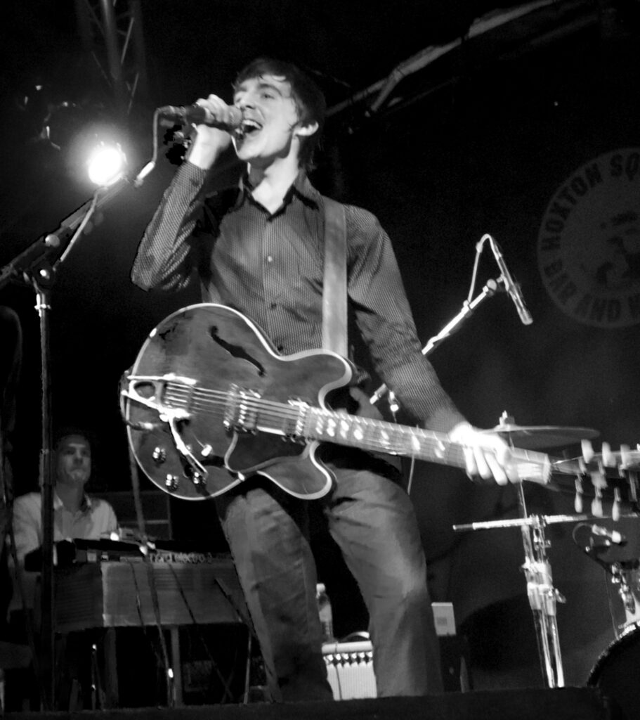 MilesKane HoxtonSquareBarAndKitchen 2 cropped MilesKane HoxtonSquareBarAndKitchen 2 cropped