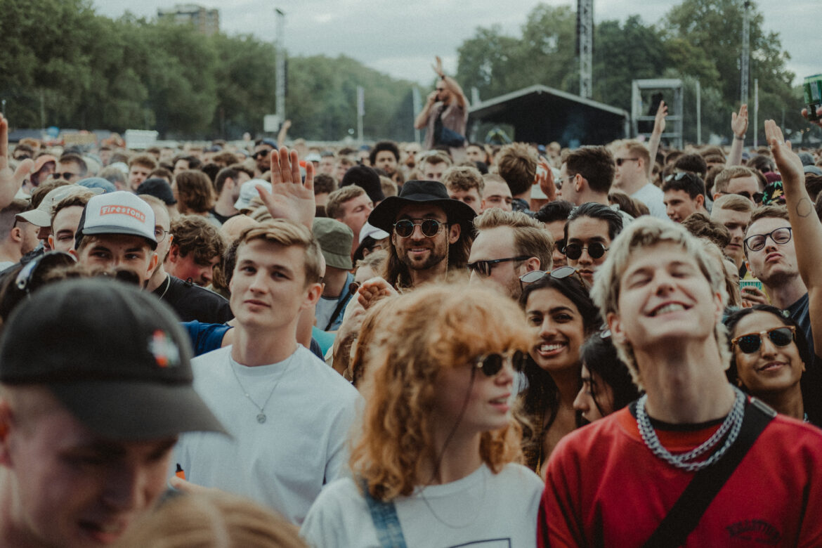 Field Day crowd