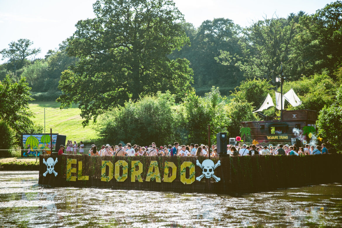 El Dorado floating dancefloor