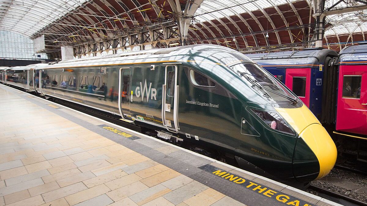 GWR 800004 London Paddington 20160630 edited GWR 800004 London Paddington 20160630 edited