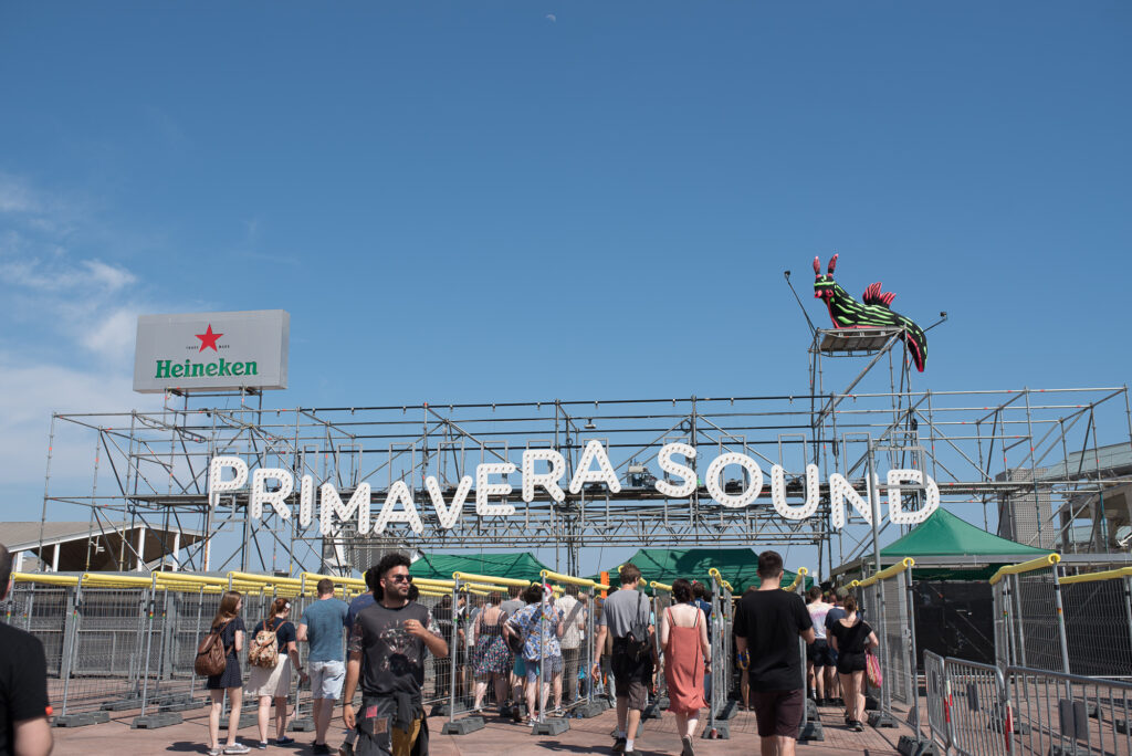 Accesos 03 Garbine Irizar Primavera Sound entrance sign
