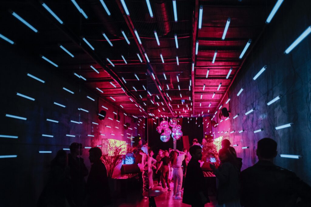 aleksandr popov 9vDdkxSCAD4 unsplash