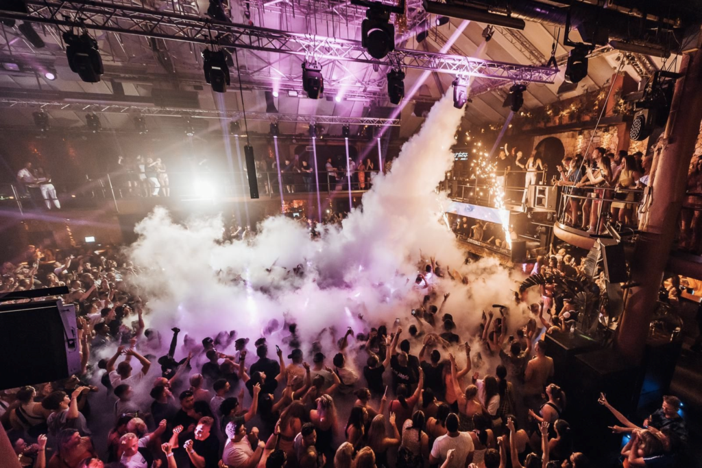 Amnesia Amnesia dancefloor smoke