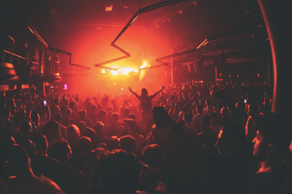 Amnesia new 3 Amnesia crowd