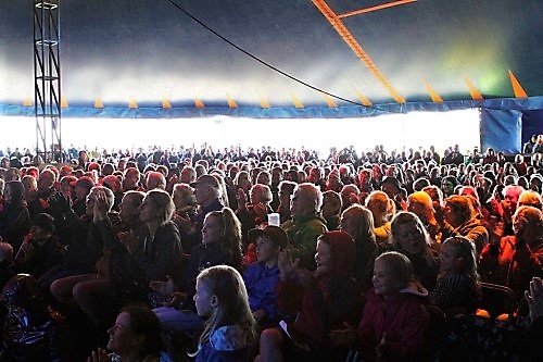 BigClub 1 edited Towersey Big Tent crowd