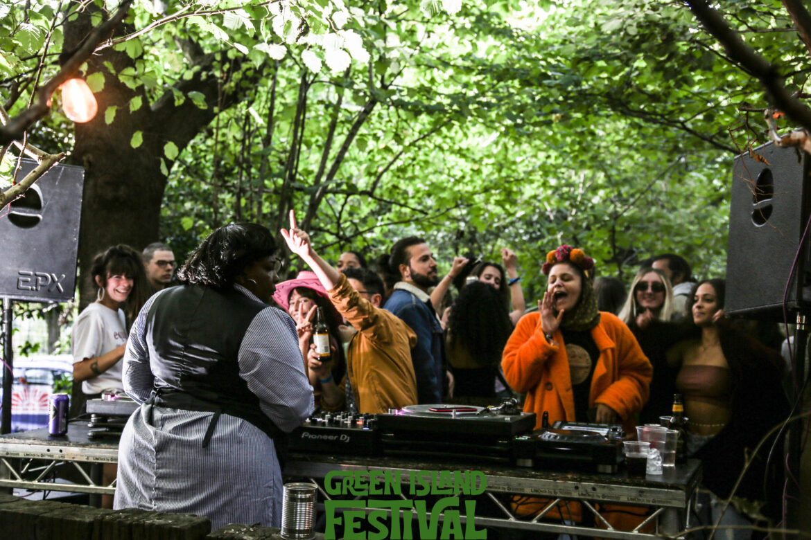Green Island Festival decks crowd trees