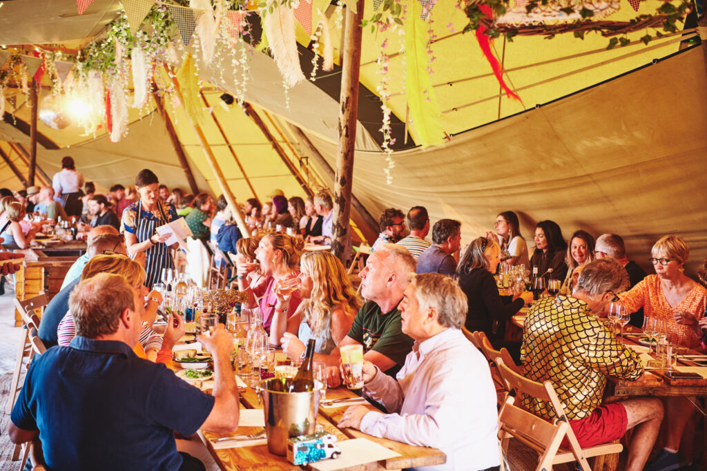 Full feast tables Louis Smith