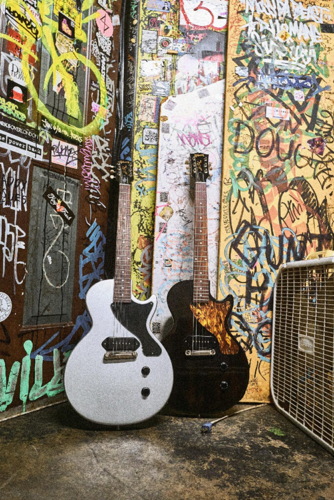 Gibson Billie Joe Armstrong Les Paul Junior two colours