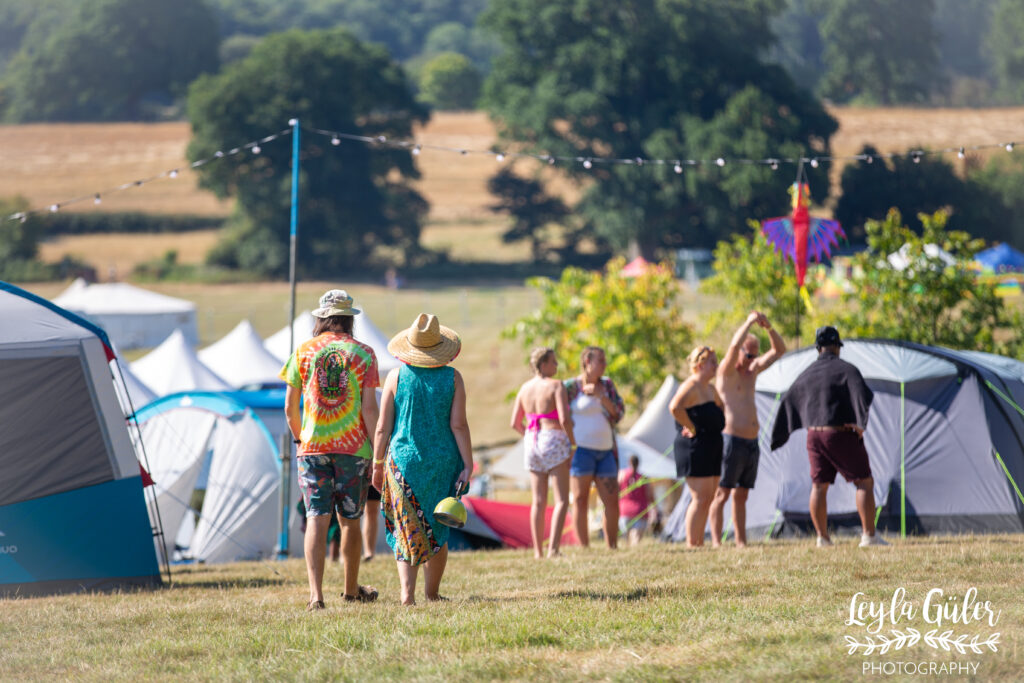 LeylaGulerOneLove2022 handle @leylagulerphoto 096 One Love Festival crowd campsite