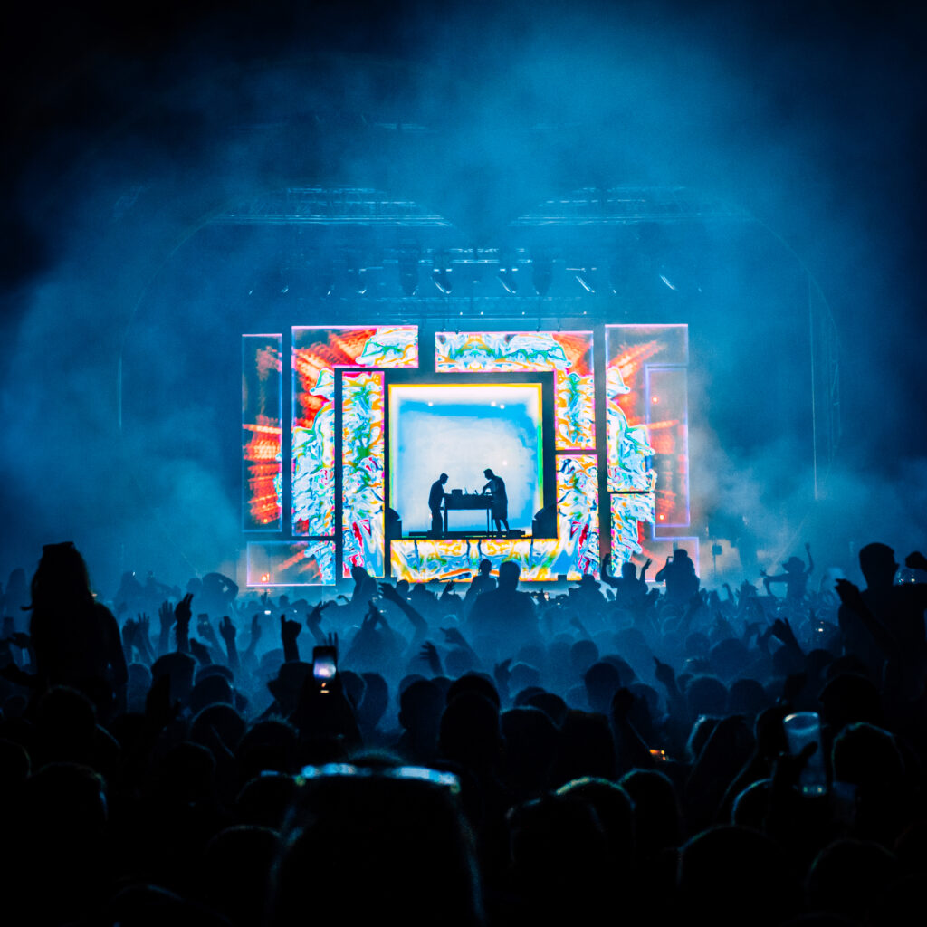 Love Saves The Day crowd at night