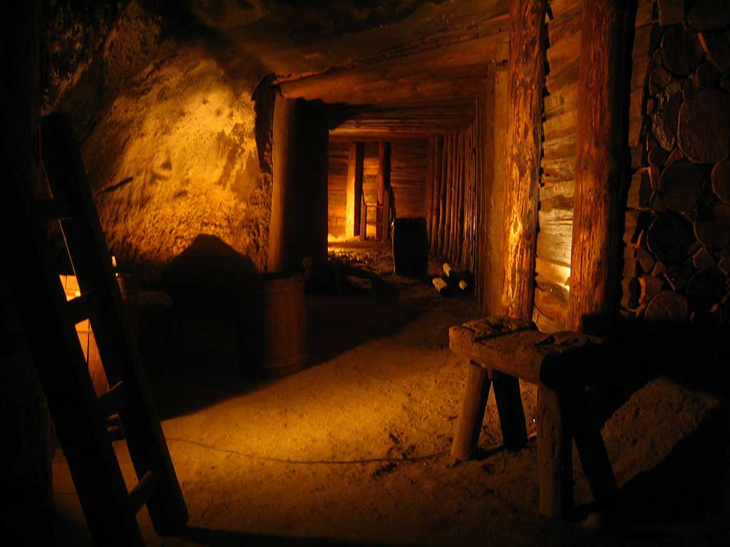 Wieliczka salt mine old corridor