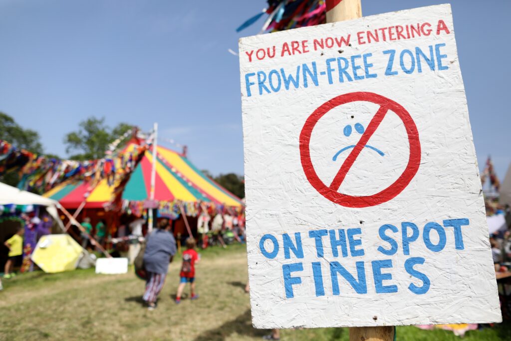2019Festival AnnaMatt 115 Glastonbury Theatre Circus field