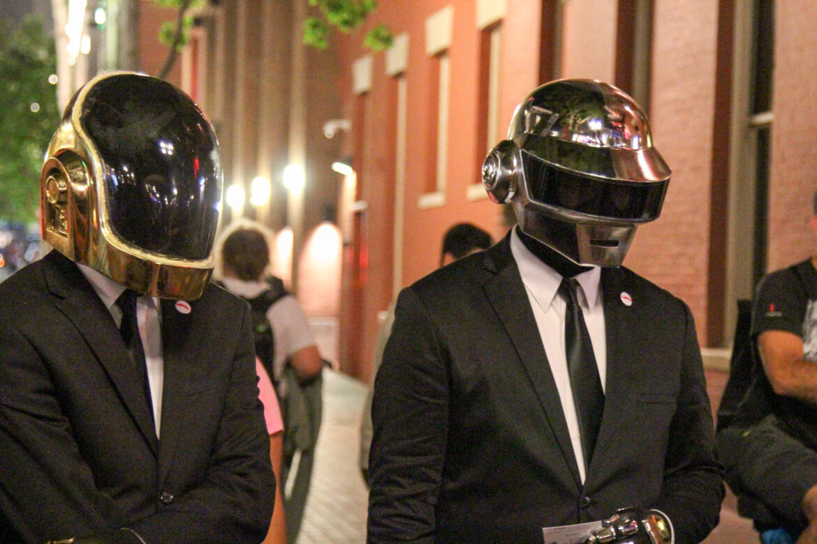 Daft Punk cosplay