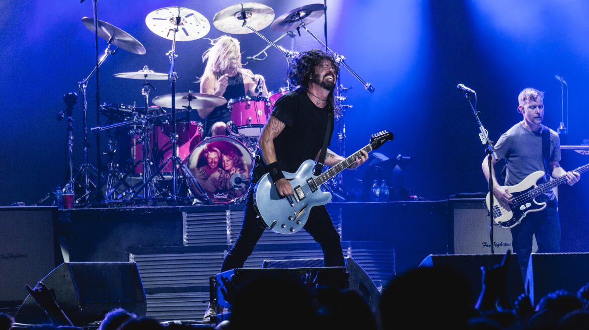 Foo Fighters on stage