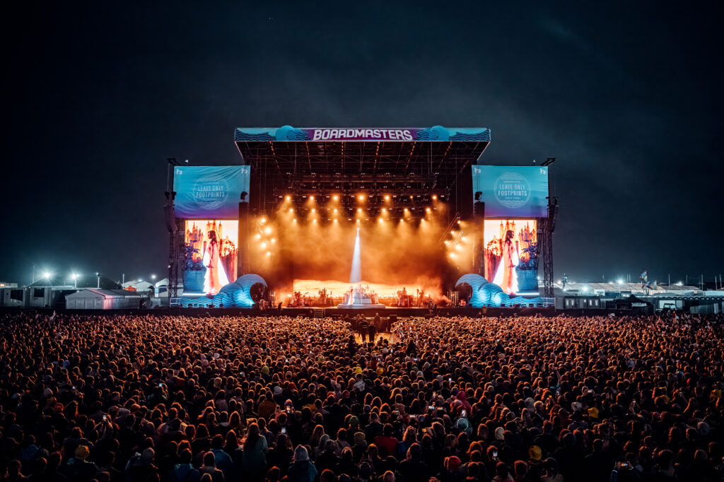 20230813 WILL BAILEY SUNDAY DROP3 012 Florence + The Machine on stage at Boardmasters