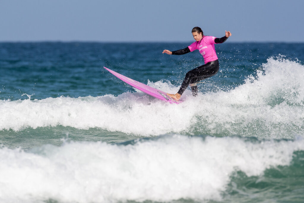 Boardmasters23 Emily currie Womens longboard 2 Surfing at Boardmasters 2023