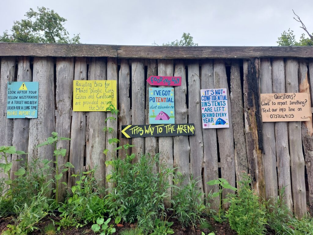 cute signs 1 Nozstock attempts to build a good atmosphere, and succeeds: the site is clean and people are lovely