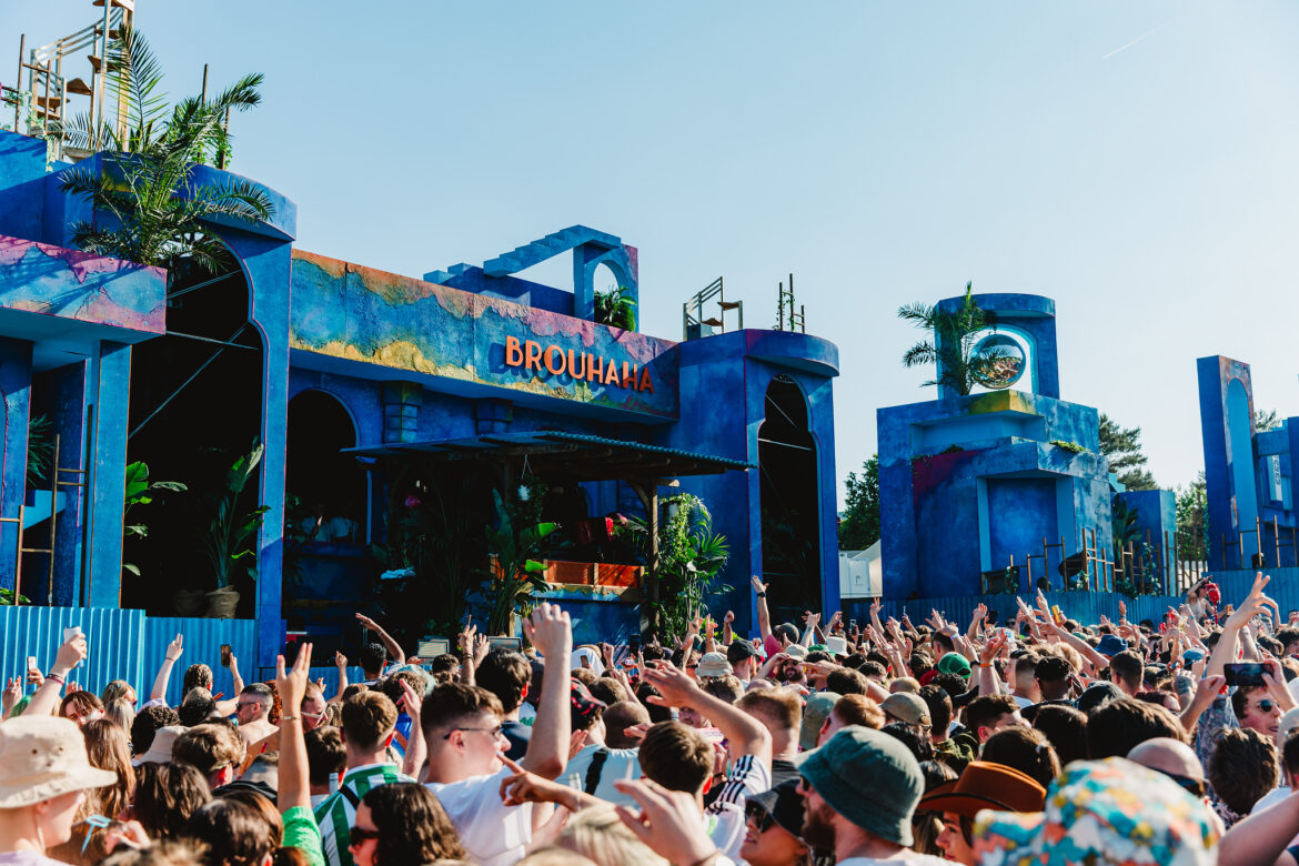 Love Saves The Day main stage
