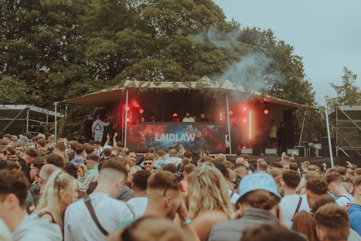 MiNT Festival stage crowd view