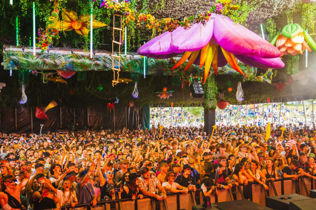 Kendalcalling24 Dickdom GeorgeHarrison 6 Kendal Calling crowd 2024