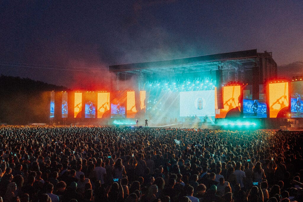 Electic Castle main stage and crowd