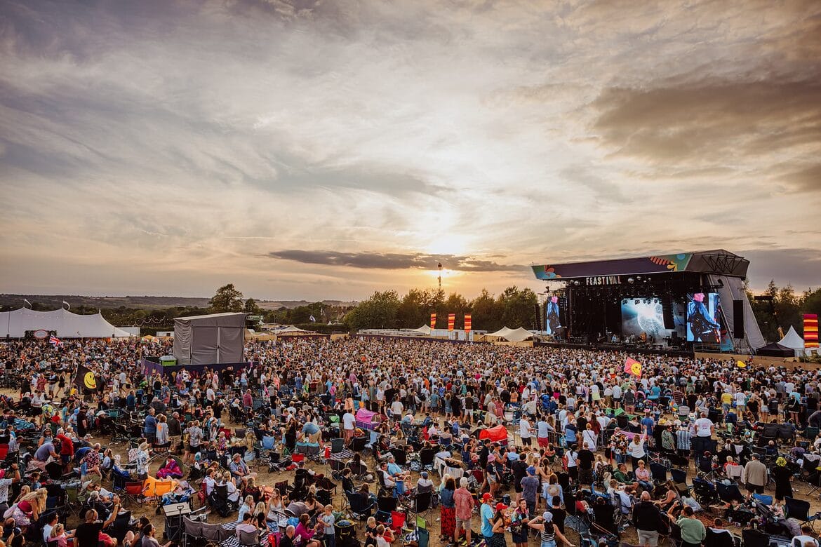 Big Feastival stage crowd