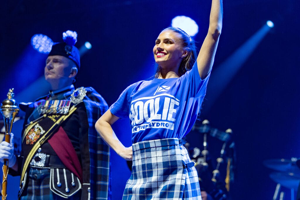 Hoolie in the Hydro on stage branded tshirt