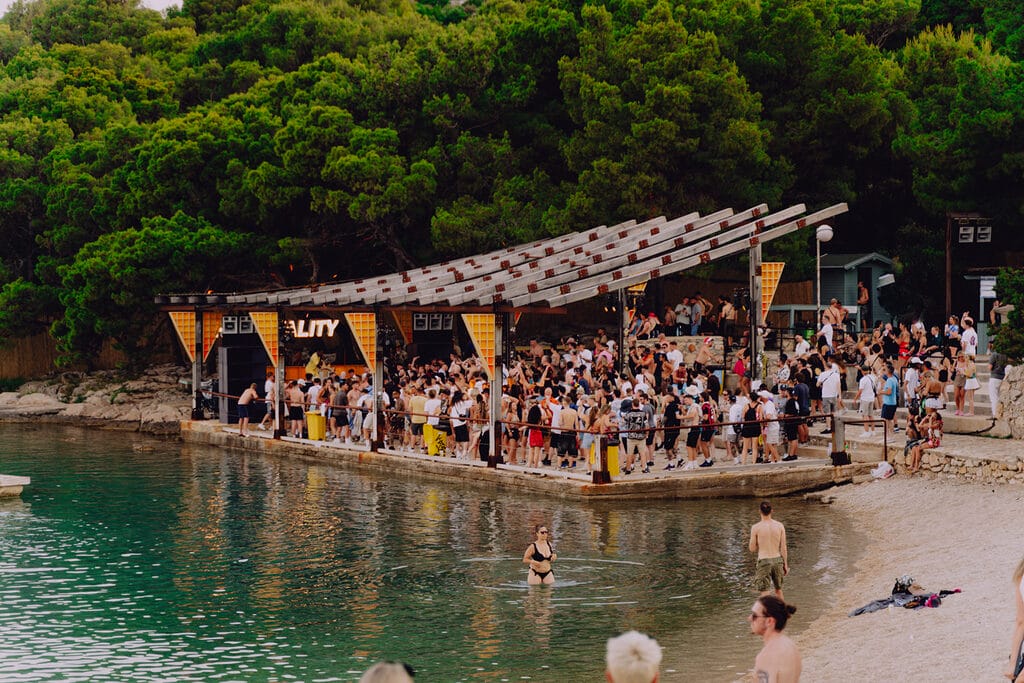 Hospitality on the beach floating stage