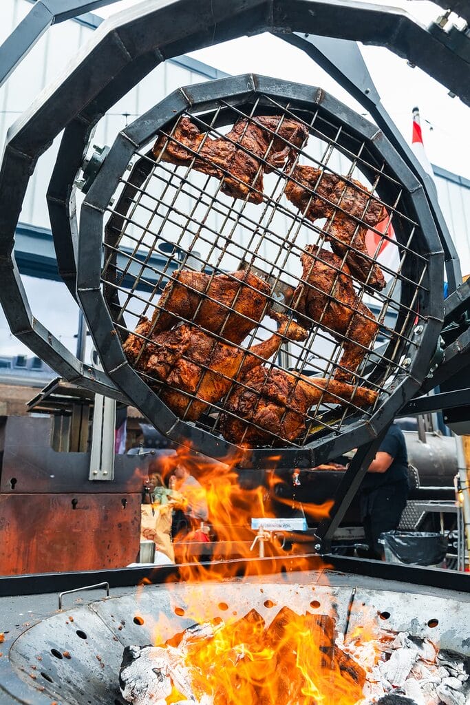 SF26 KGBBQ 2 Meat in BBQ vertical rotating thing